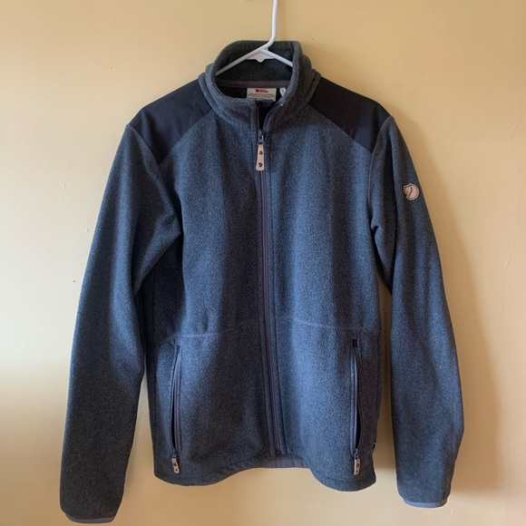 Fjall Raven sweater ๐ฉถ - Picture 1 of 7